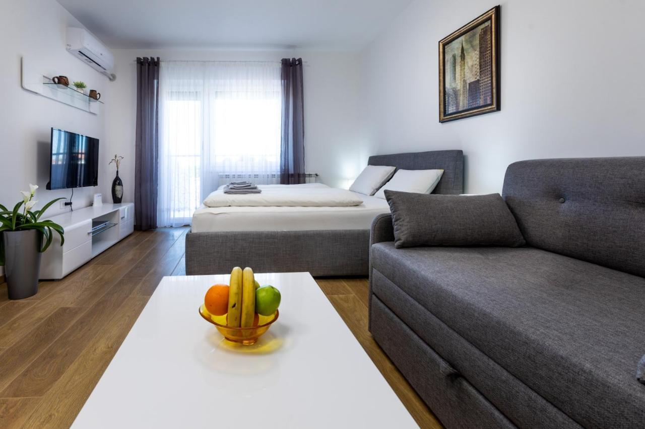 Mb Apartment Σουμπότικα Εξωτερικό φωτογραφία